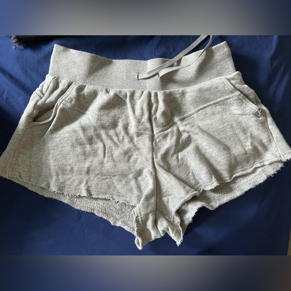 Joylab Gray Sweatshorts - Picture 1 of 2